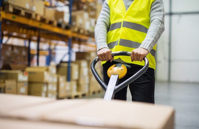 Wózki paletowe ręczne i elektryczne